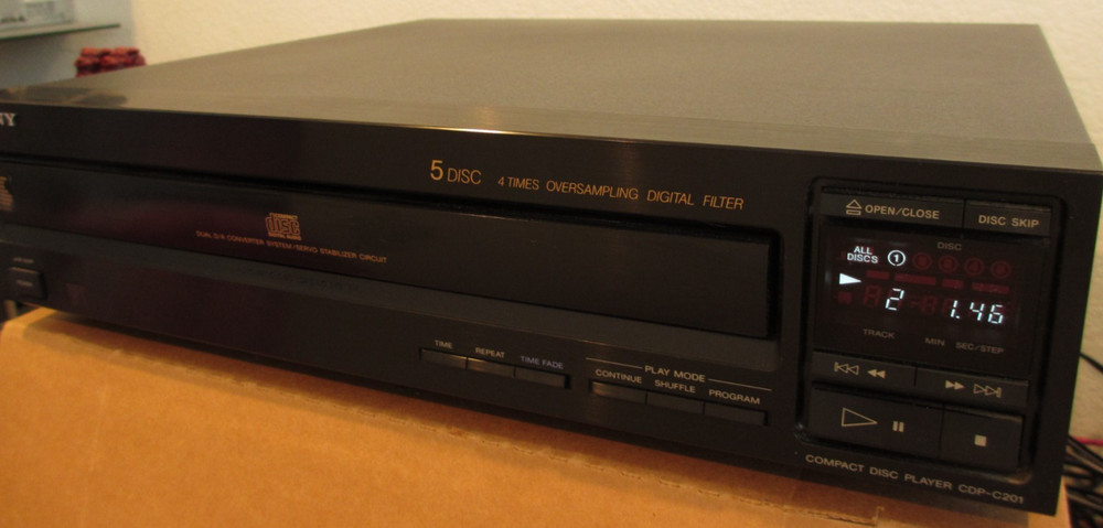 Sony CDP-C201 Compact 5 Disc Carousel Changer Player, Tested, Works.