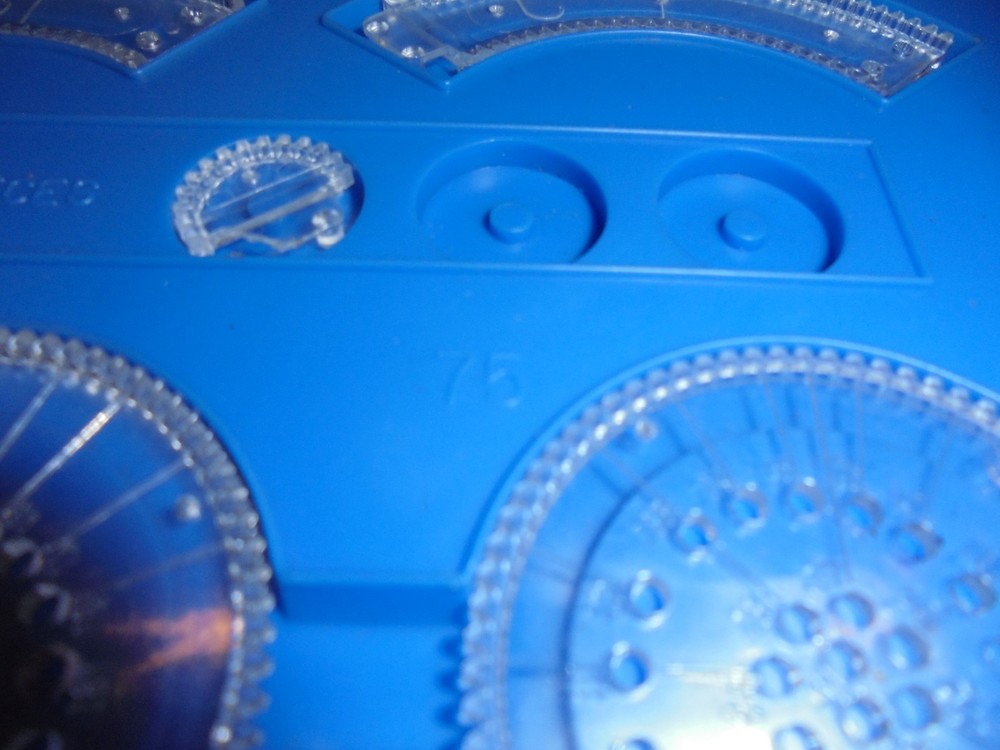 Vintage SUPER Spirograph - WITH ORIGINAL PENS - Missing Some Cogs - (Y252)