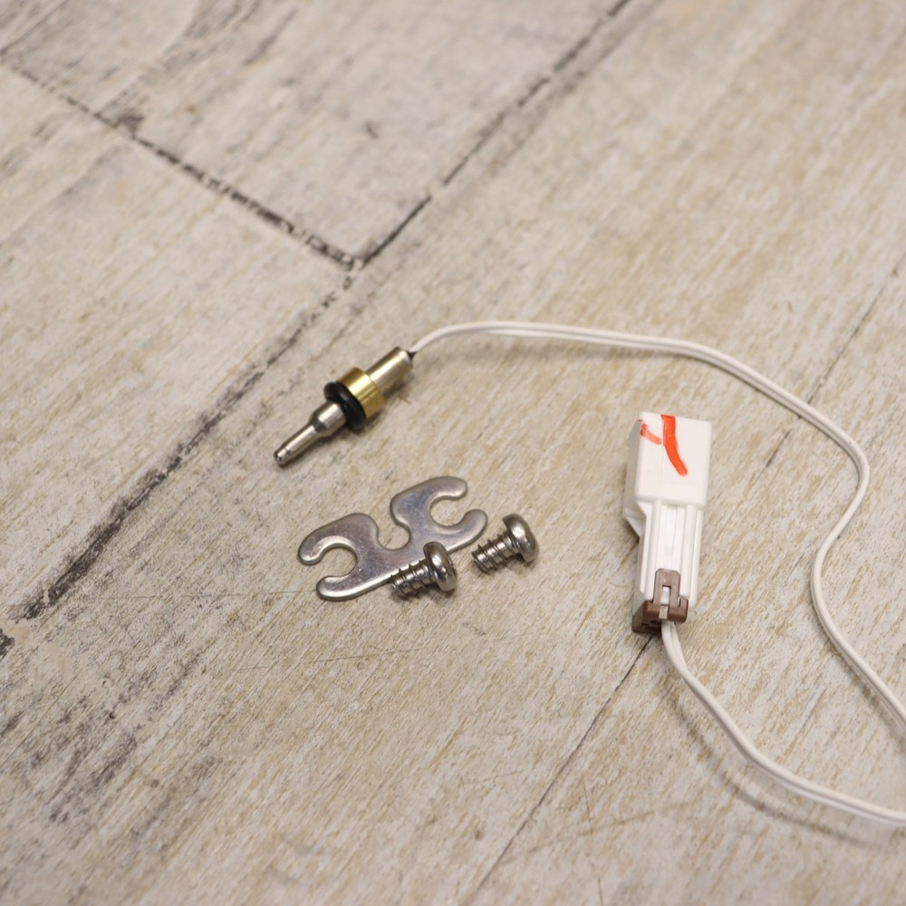 Rinnai 105000309 Heat Exchanger Thermistor & Bracket For V53De, Genuine OEM