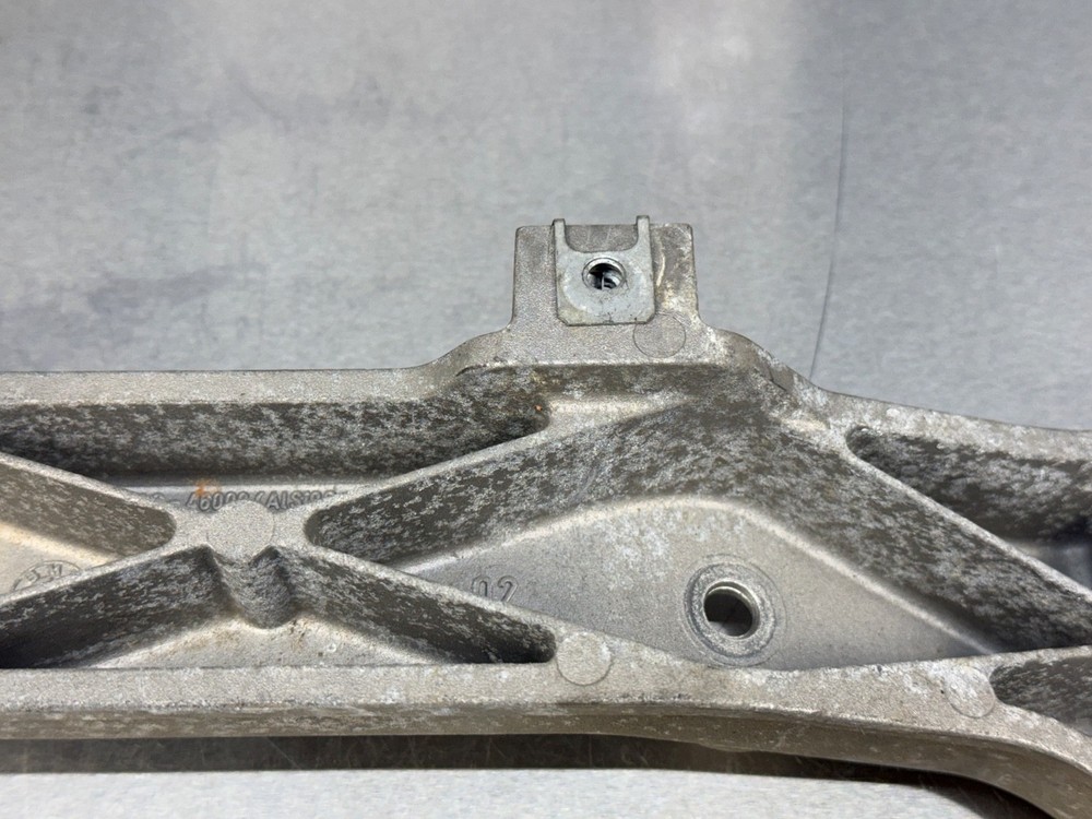 06-13 BMW E90 E82 E92 335i Automatic Transmission Mount Bracket Support OEM