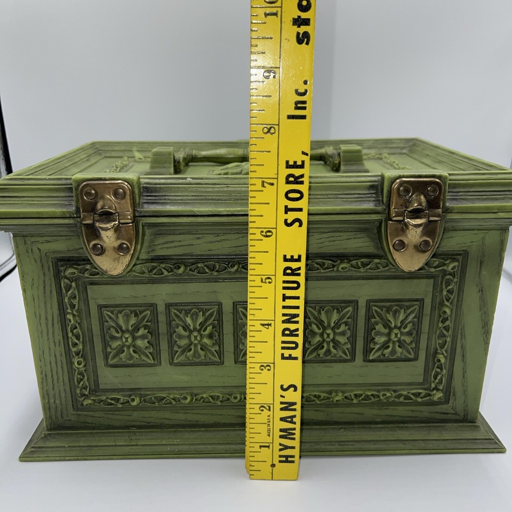 VINTAGE MAX KLEIN GREEN ORNATE PLASTIC SEWING KEEPSAKE BOX