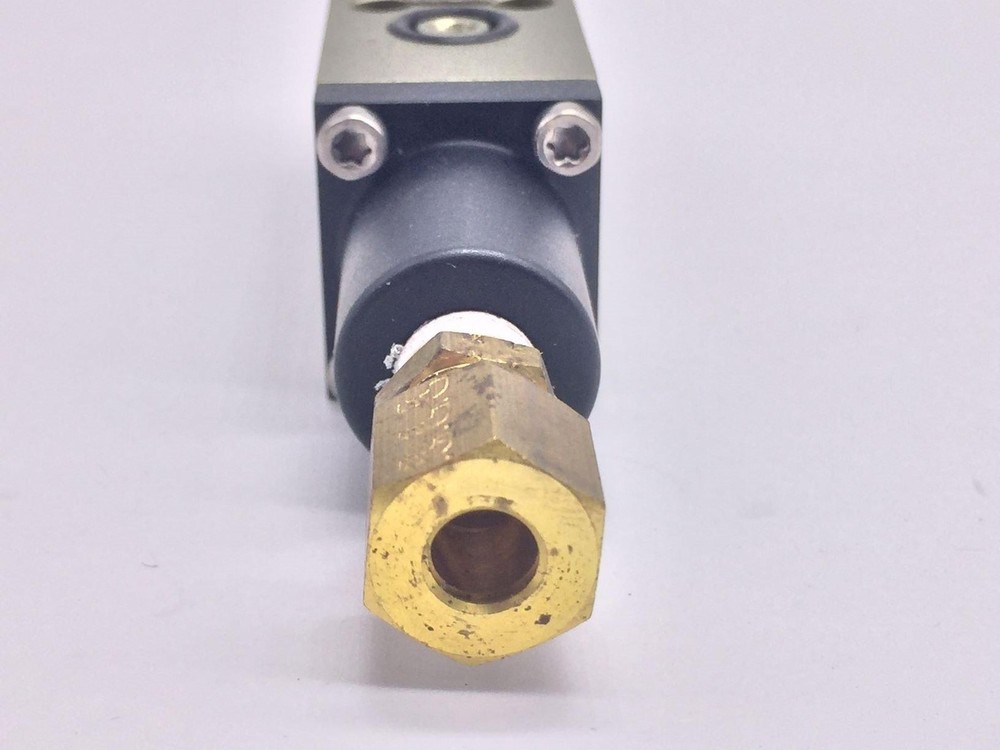 ITW Dynatec 7976 Challenger® Glue Applicator