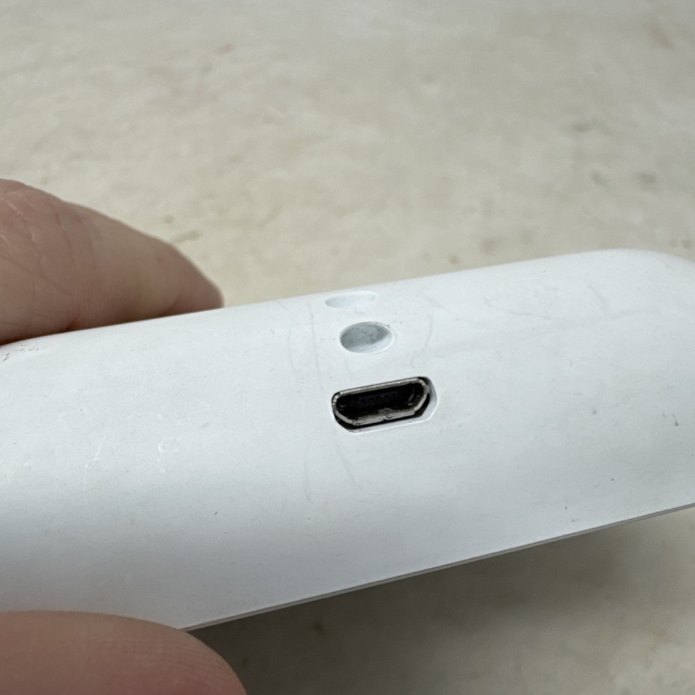 SumUp Plus Card Reader Bluetooth NFC RFID Credit Card Reader UNTESTED POWERS ON