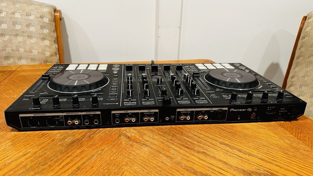 Pioneer DJ DDJ-RX Quad Deck Controller, Loop/Sampler, Mixer, USB, XLR, 4 Decks