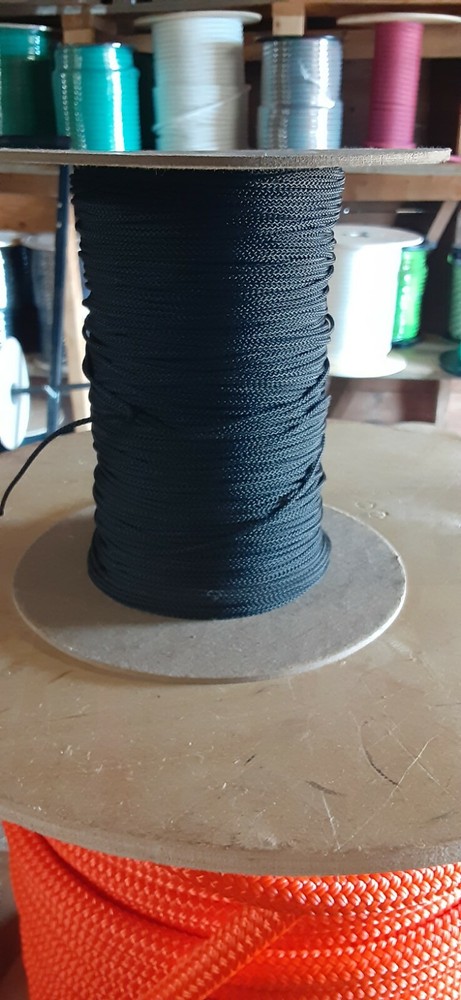 1/16 " x 900 ft. Diamond Braid Polyester Rope Spool.Black . No Core