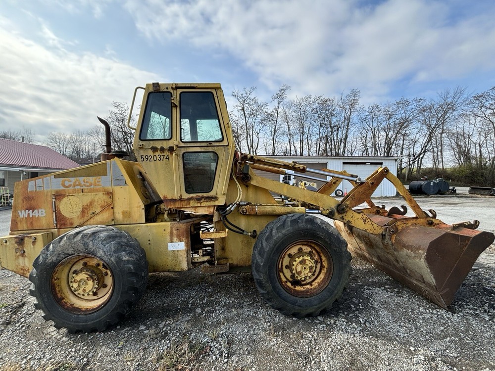 Case W14B Rubber Tire End Loader