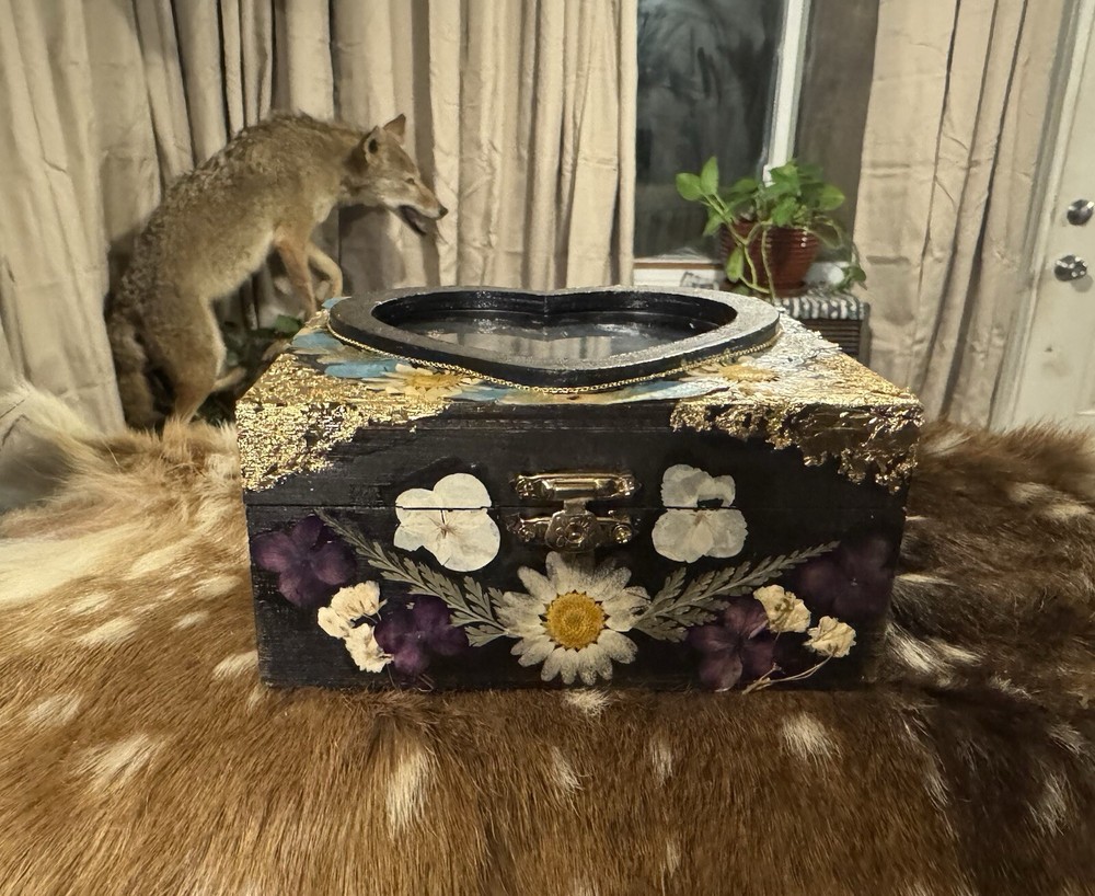 Unique Box With Dried Real Flowers