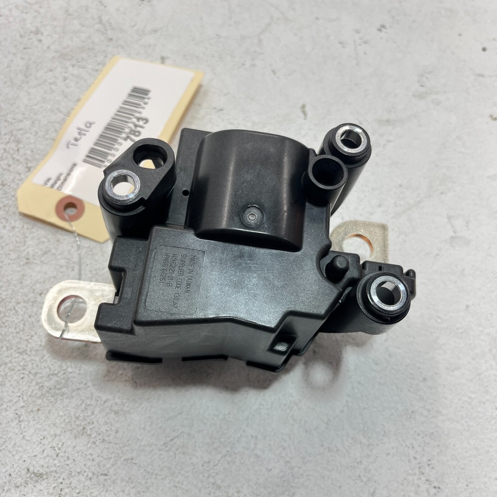 2020-2022 Tesla Model Y Battery High Voltage Pack Contactor Switch OEM