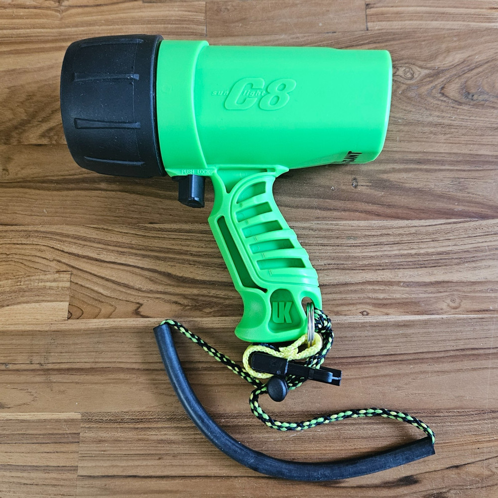 Underwater Kinetics SunLight C8 Xenon Dive Light, Neon Green
