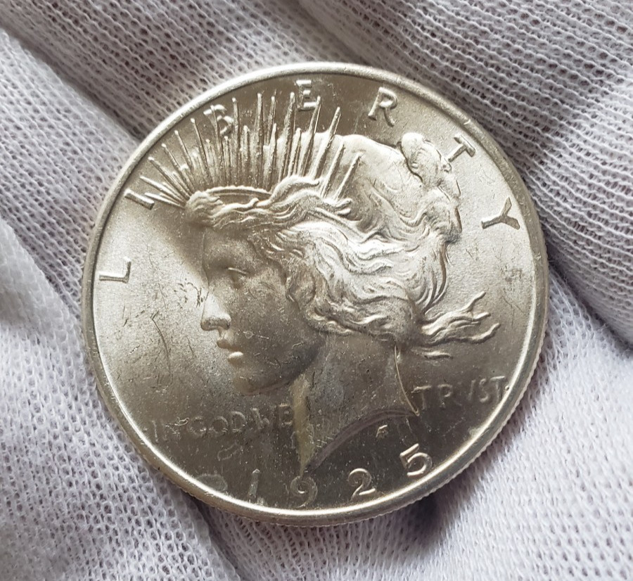 1925 P Peace Dollar BU