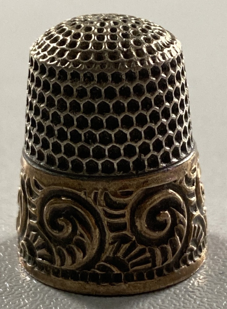 Antique 5 Point Star Hallmarked Sterling Silver Size 7 Thimble Gold Scroll Work