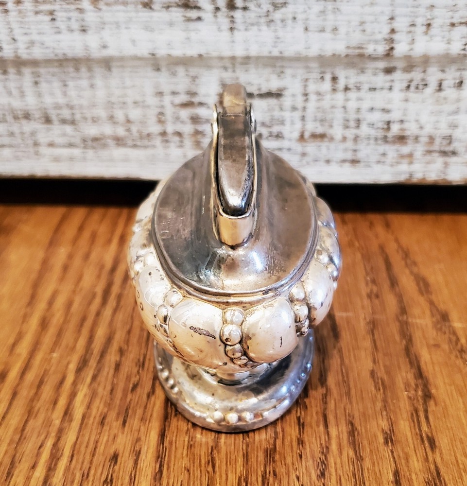 Vintage 1950s Ronson Crown Table Lighter!