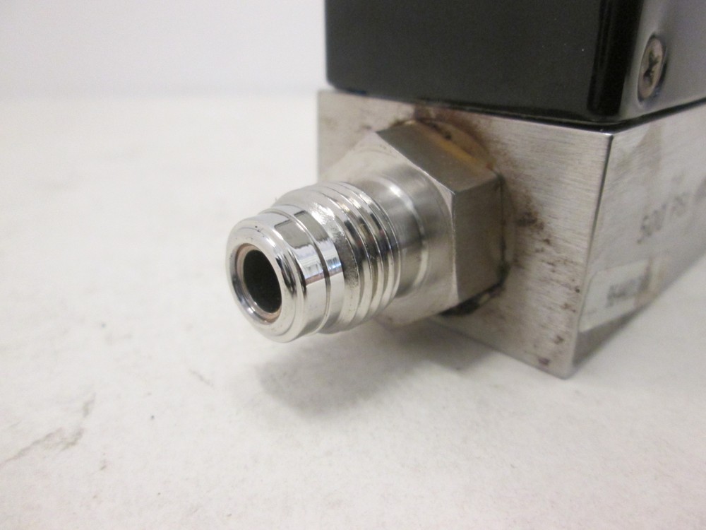 Unit UFC-1100A, Mass Flow Controller MFC, HCL, 1 SLM, Used