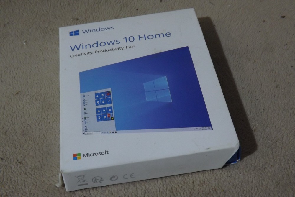 Microsoft Windows 10 Home USB Flash Drive
