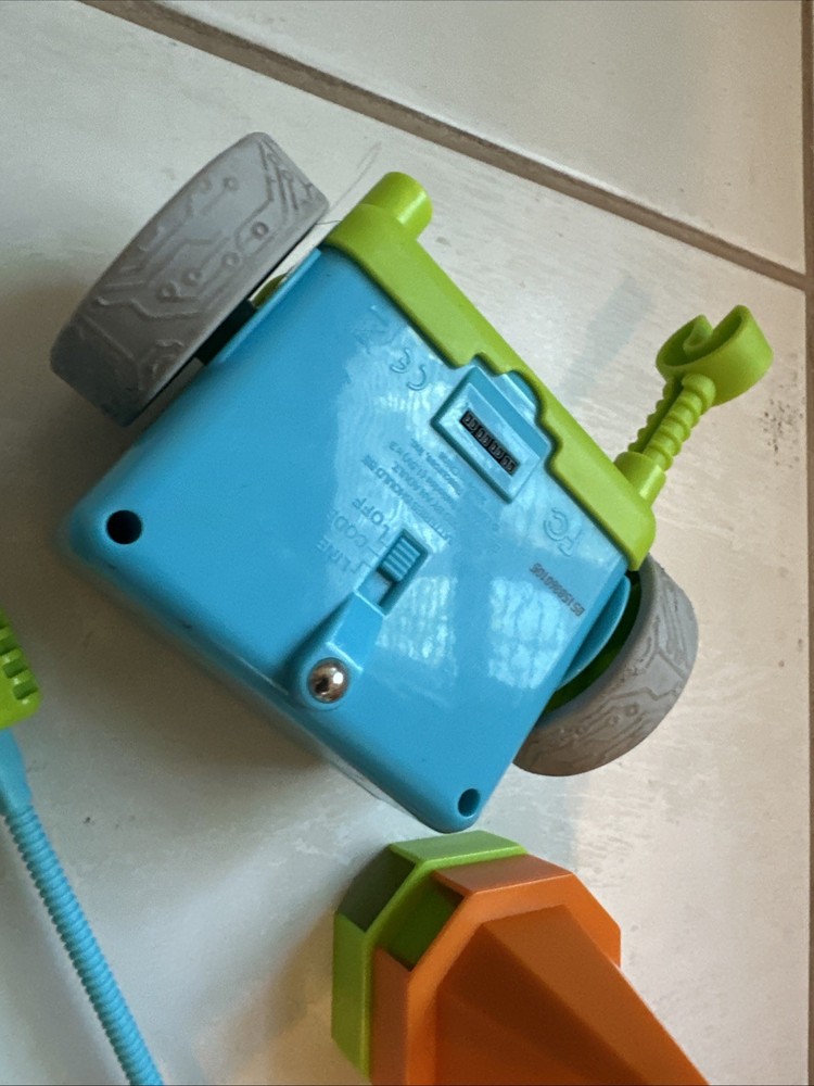 BOTLEY THE CODING ROBOT ONLY BY LEARNING RESOURCES STEM TOY