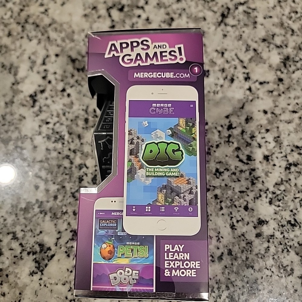 MERGE CUBE AR VR (Augmented Reality / Virtual Reality) Interactive Hologram