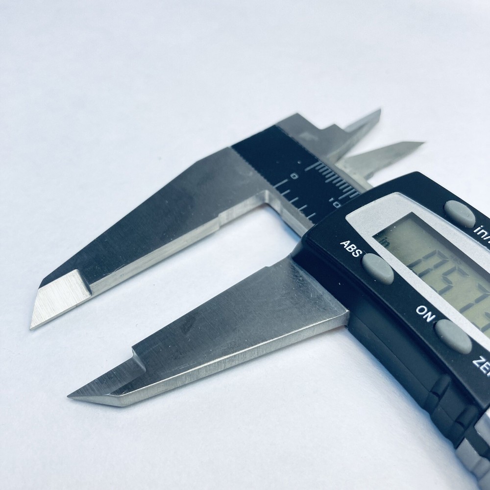 WESTWARD 2YNC7 Electronic Digital Caliper w/Case 8"/200mm - New Battery - NICE