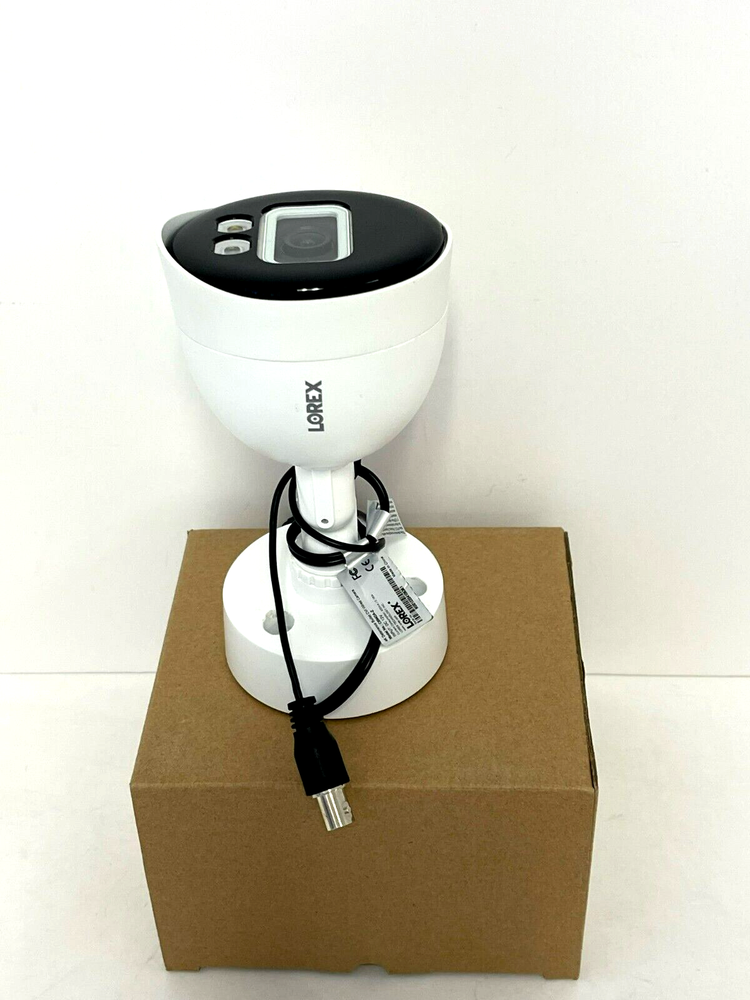 Lorex 4K Ultra HD Active Deterrence Night Vision Security Video Camera C884DA