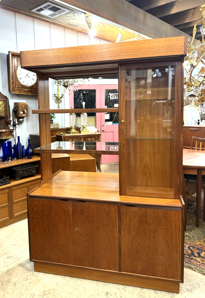 Mid Century Modern Teak Display Cabinet / Buffet / Sideboard W Light