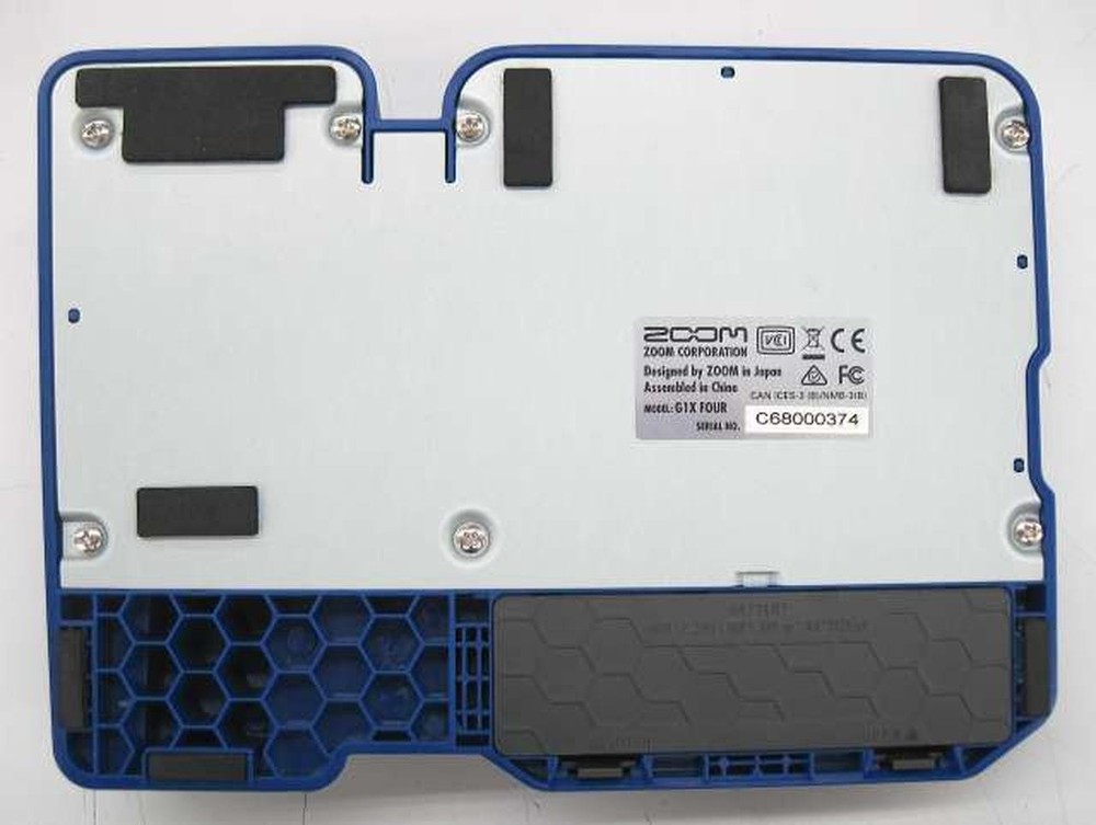 ZOOM G1X FOUR MULTI-EFFECTOR