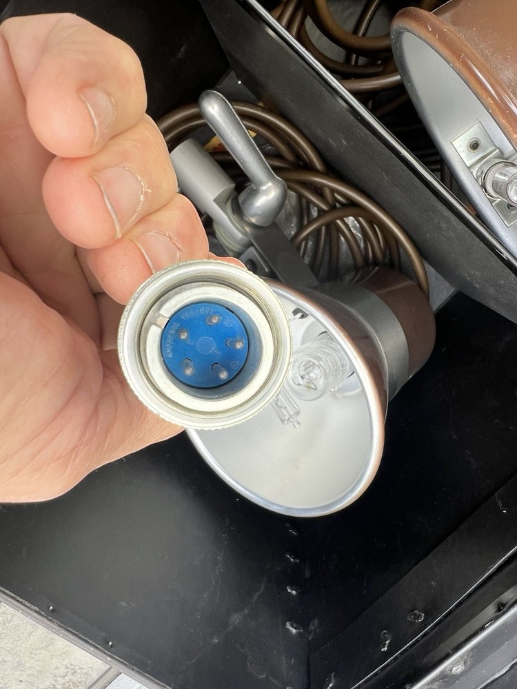 Speedotron D200 Brown-Line Electronic Flash System Package Case Excellent