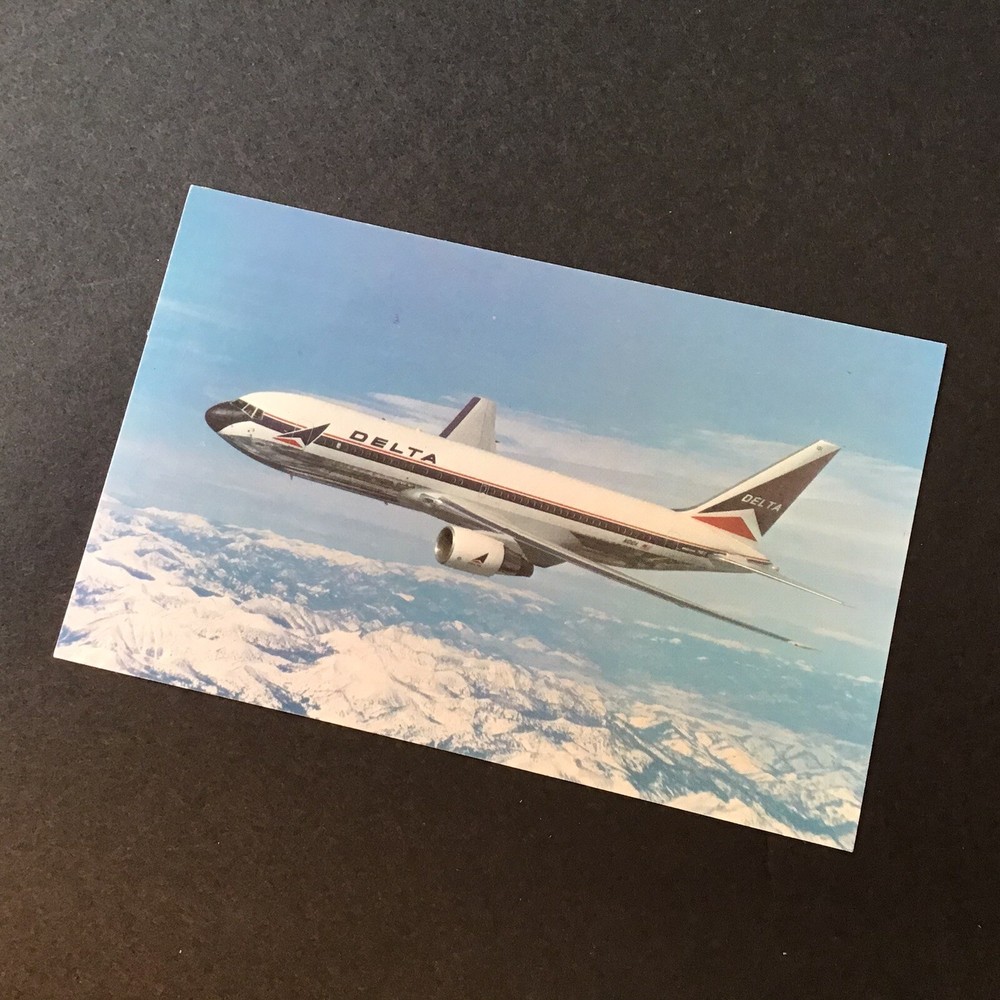Delta Air Lines BOEING 767 Postcard - Vintage Postcard - Unposted