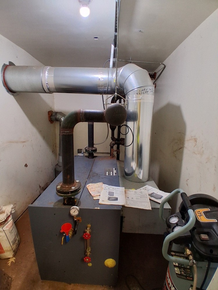 382k BTU (11.5 HP) steam boiler - Weil McLain - lightly used (new in 2022)