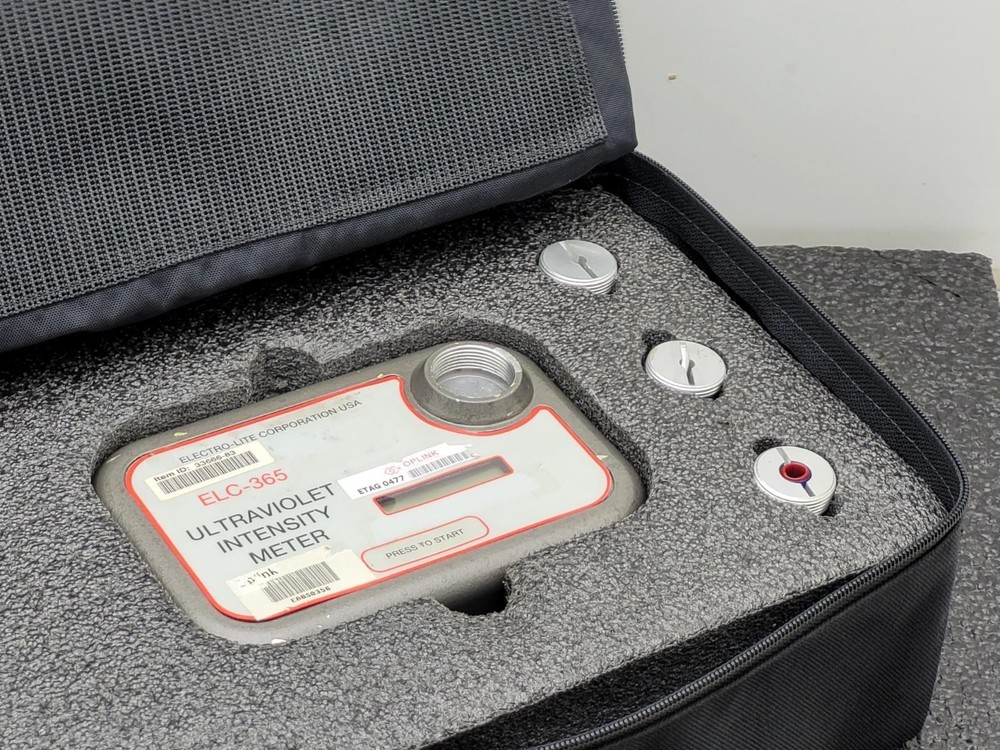 ELC-365 ULTRAVIOLET INTENSITY METER SENSOR HEAD powers up
