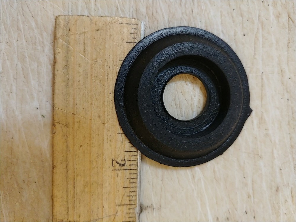 23 RUBBER WASHERS / GASKETS NEW / OLD STOCK