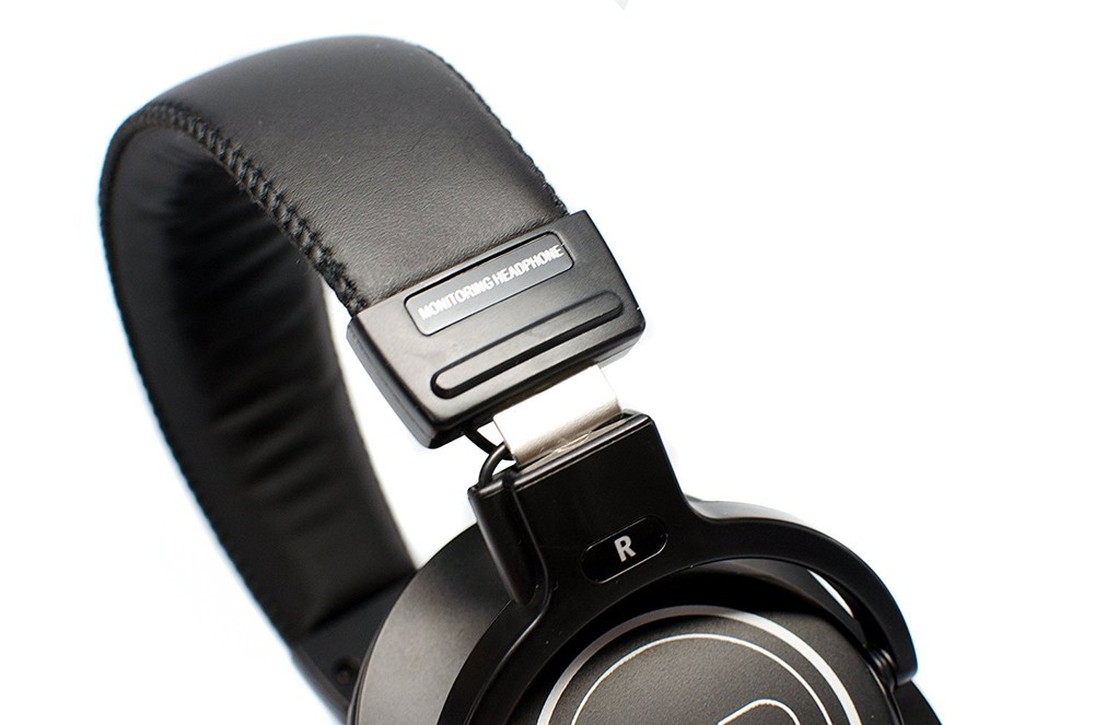 CAD - MH210 - Closed-Back Studio Headphones - Black