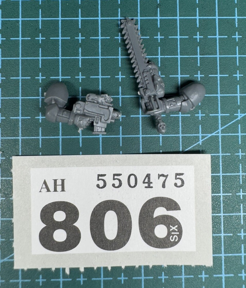 Space Wolves Bolt Pistol Chainsword Arm Pair Sergeant Intercessor Wolf Heresy