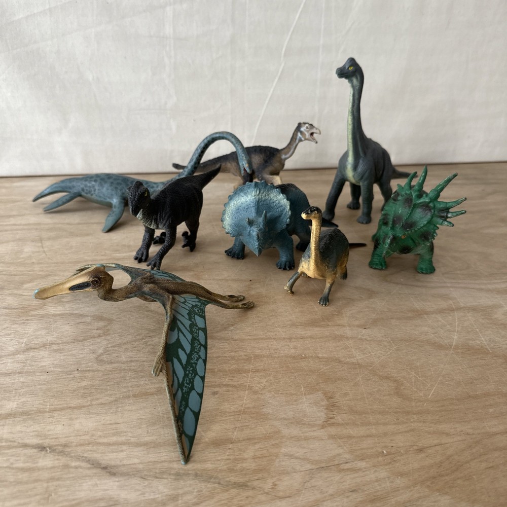 Eight Piece Dinosaur Plastic Toy Set