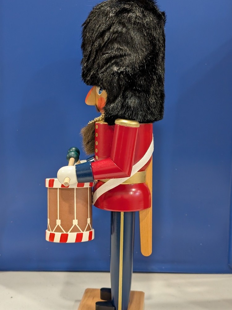 NOS Seiffener Nussknackerhaus Guard Nutcracker 16” Germany w/Box