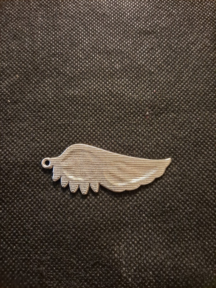 WING CHARM! e7627UXX