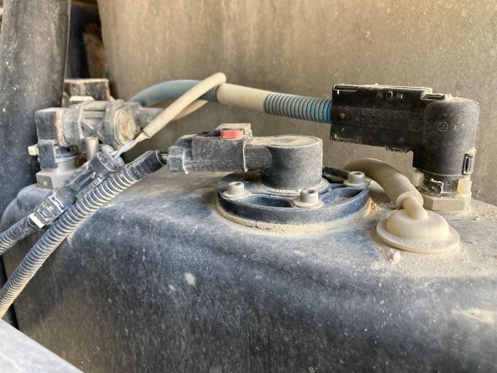 Freightliner M2 112 Left/Driver DEF Sensor - Used