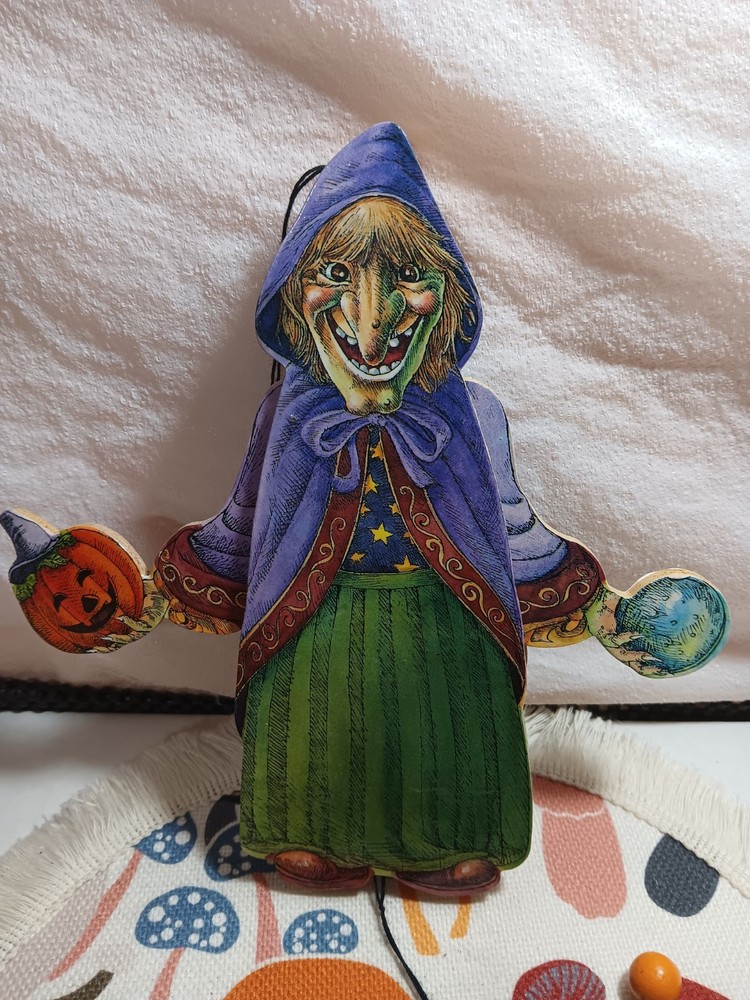 Vintage Fortune Teller Witch  Pull Puppet!!