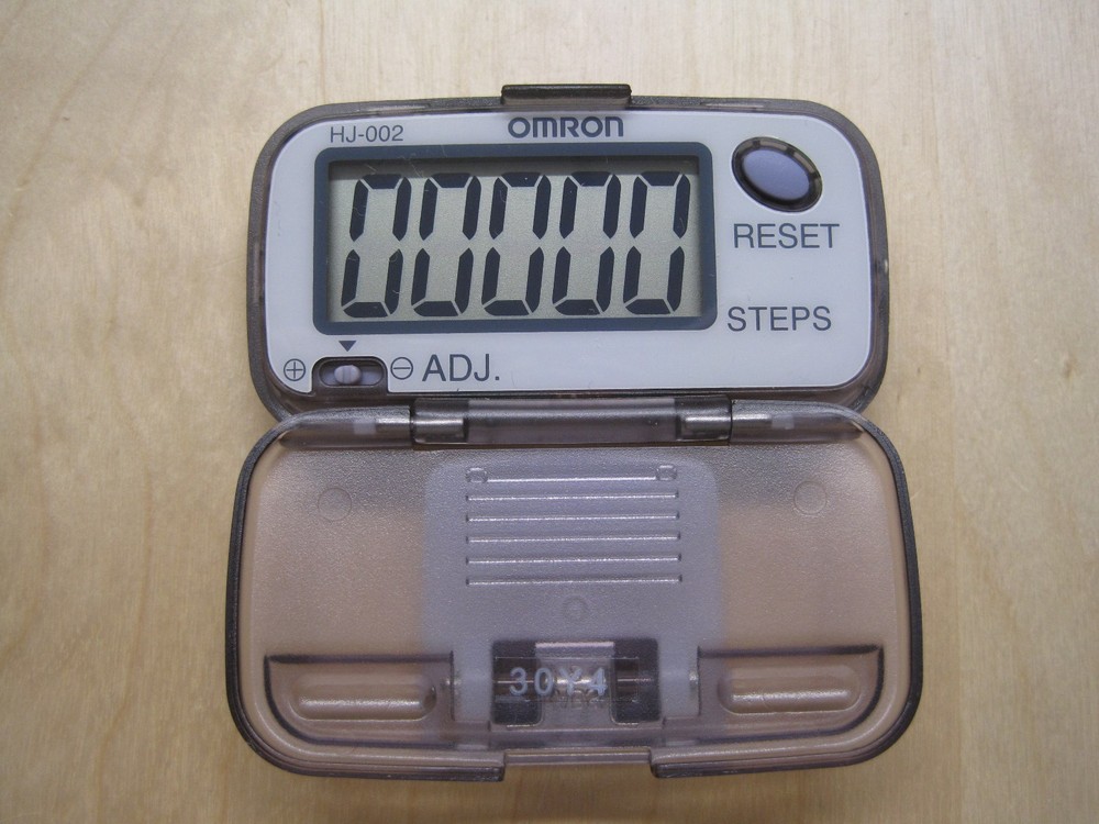Omron HJ-002 Pedometer