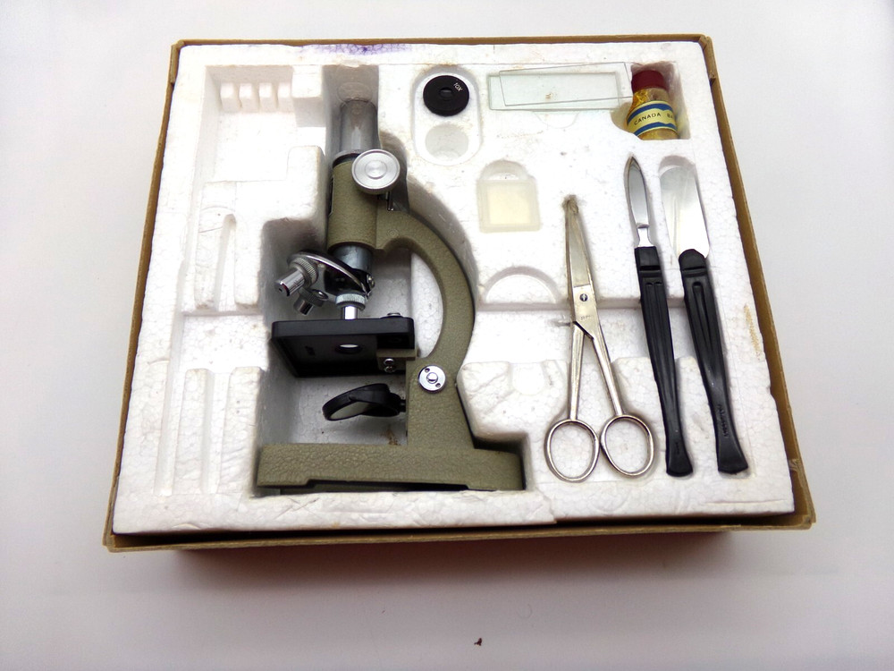 Vintage JC Penny 600 Power Microscope