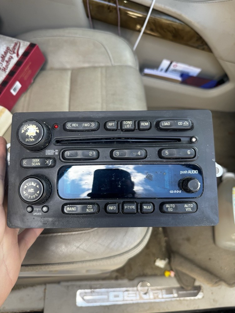 2001 Yukon 6disk Cd Player