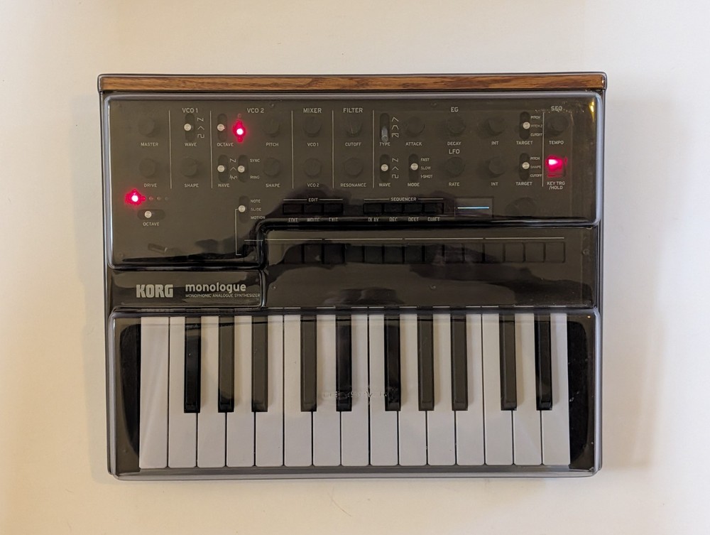 KORG Monologue Mono 25 Key 16 Step Sequencer Synth - WITH DECKSAVER! - CLEAN!