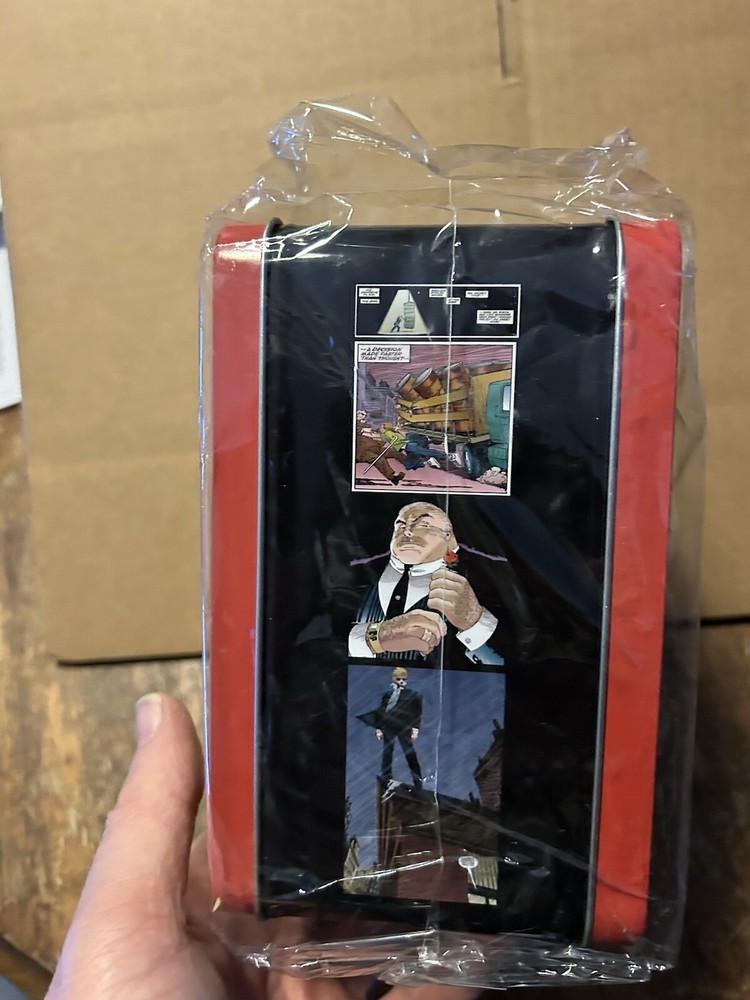 DAREDEVIL LUNCHBOX w/ THERMOS! NEW!
