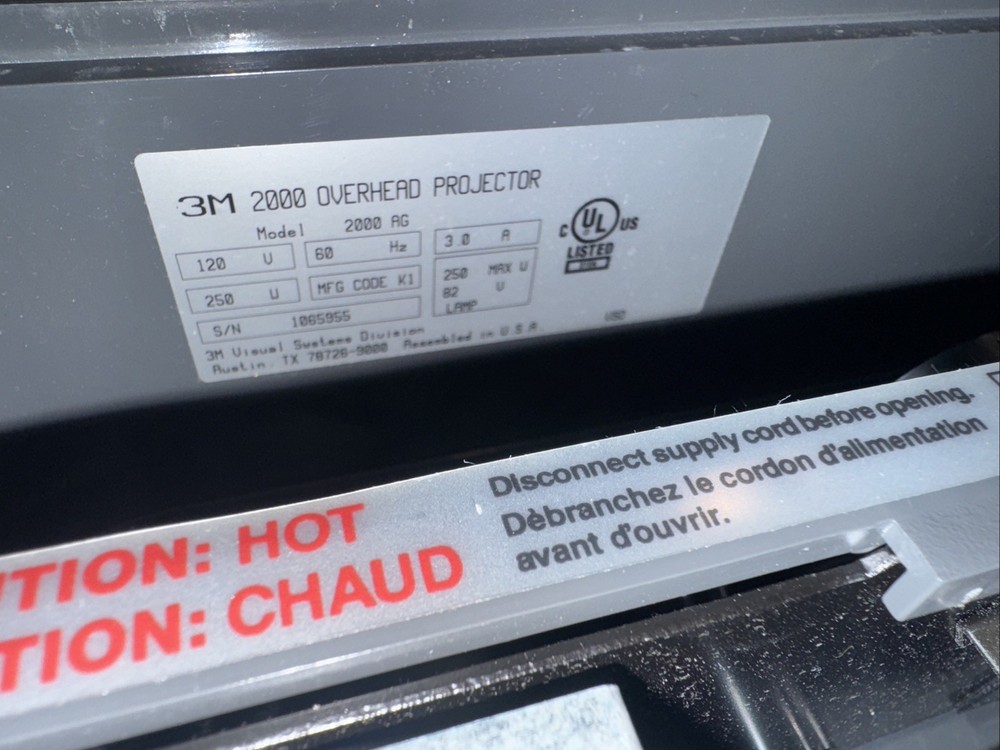 3M 2000 AG Compact Portable Overhead Projector