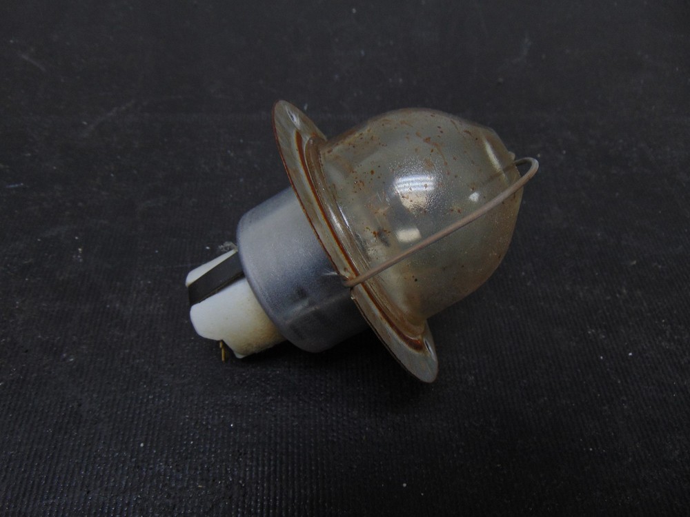 GE Range JGBP29MEM2BS Light Assembly WB08K0001