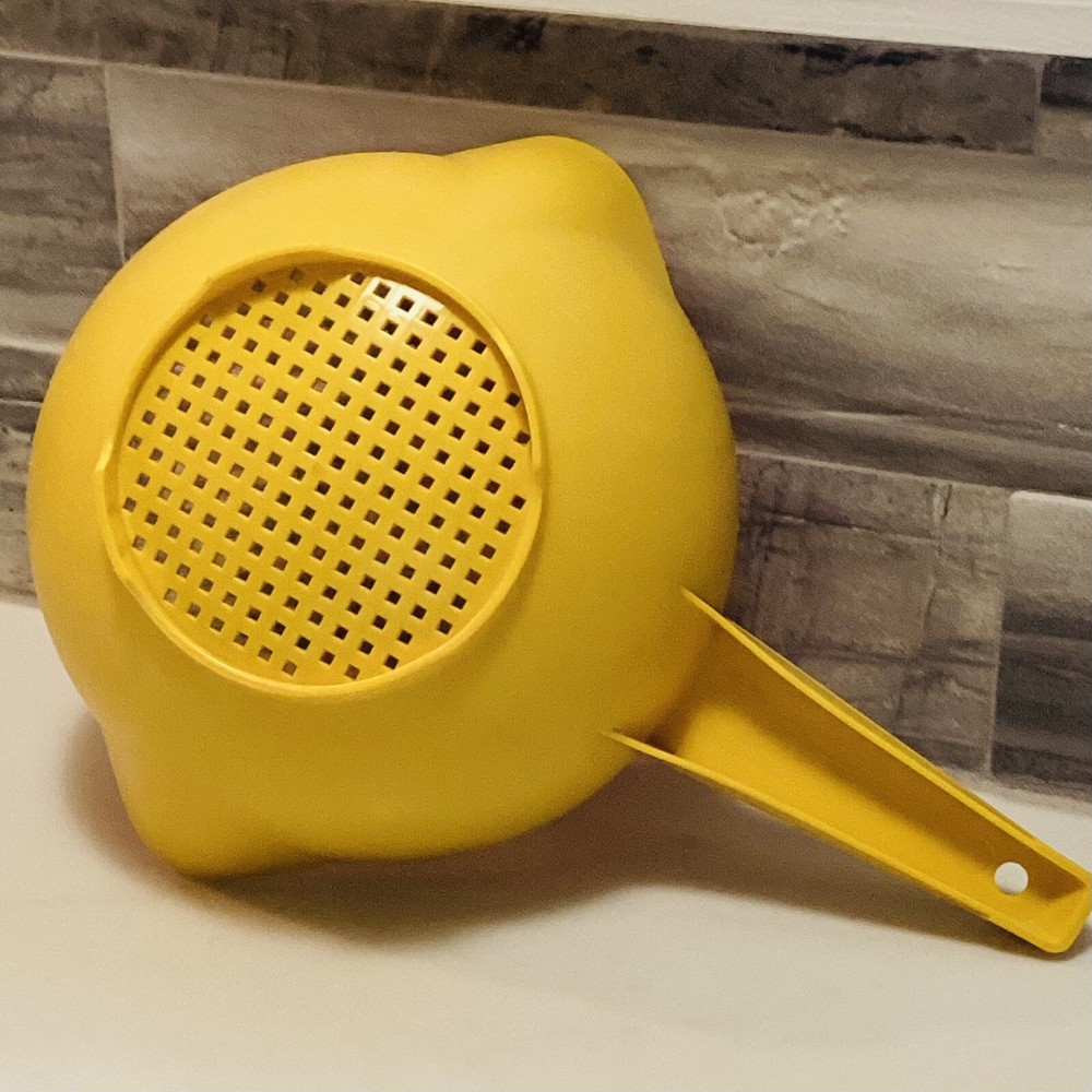 Vintage Tupperware Yellow Colander Strainer w/Handle