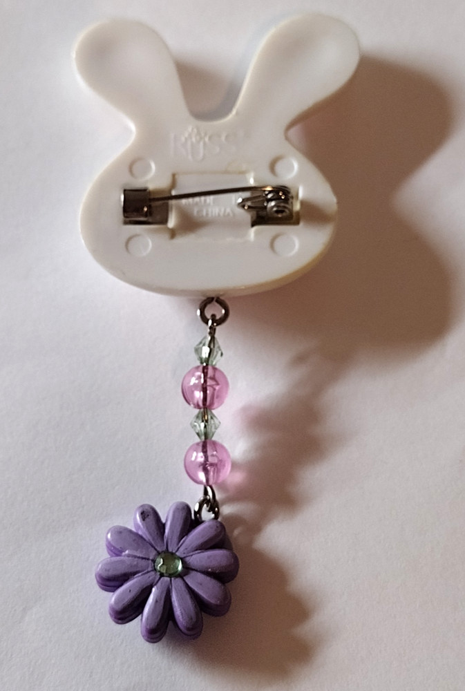 Plastic Bunny Rabbit Face Dangle Drop Flower RUSS Lapel Pin