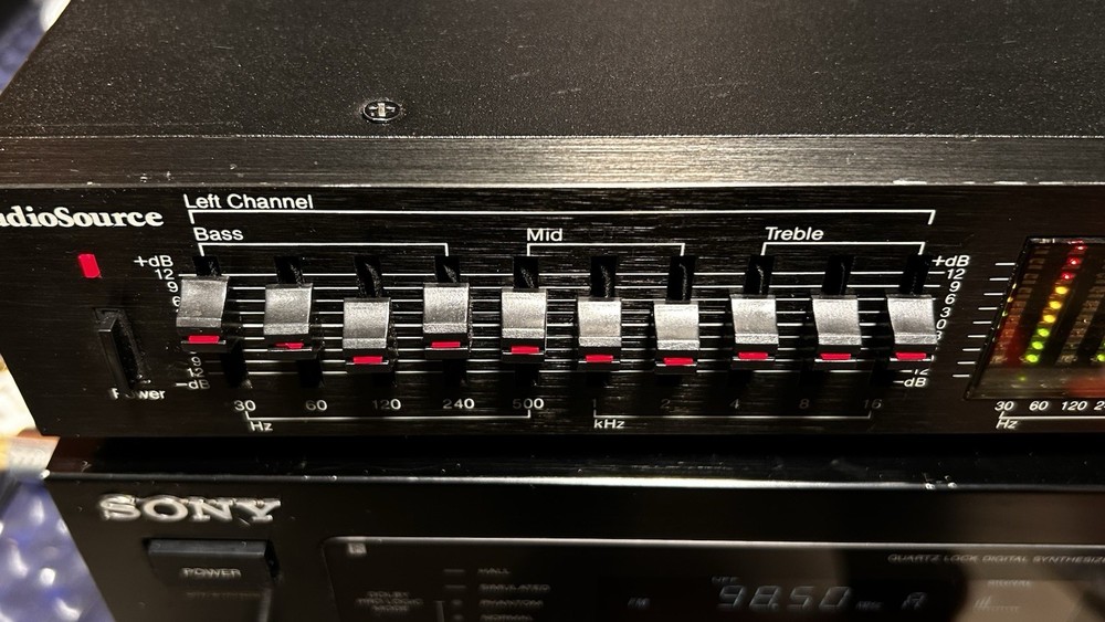 AUDIOSOURCE EQ EIGHT EQUALIZER