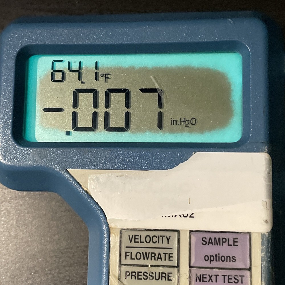 TSI VelociCALC Plus 8386A Multi-Parameter Temperature Velocity Meter Working