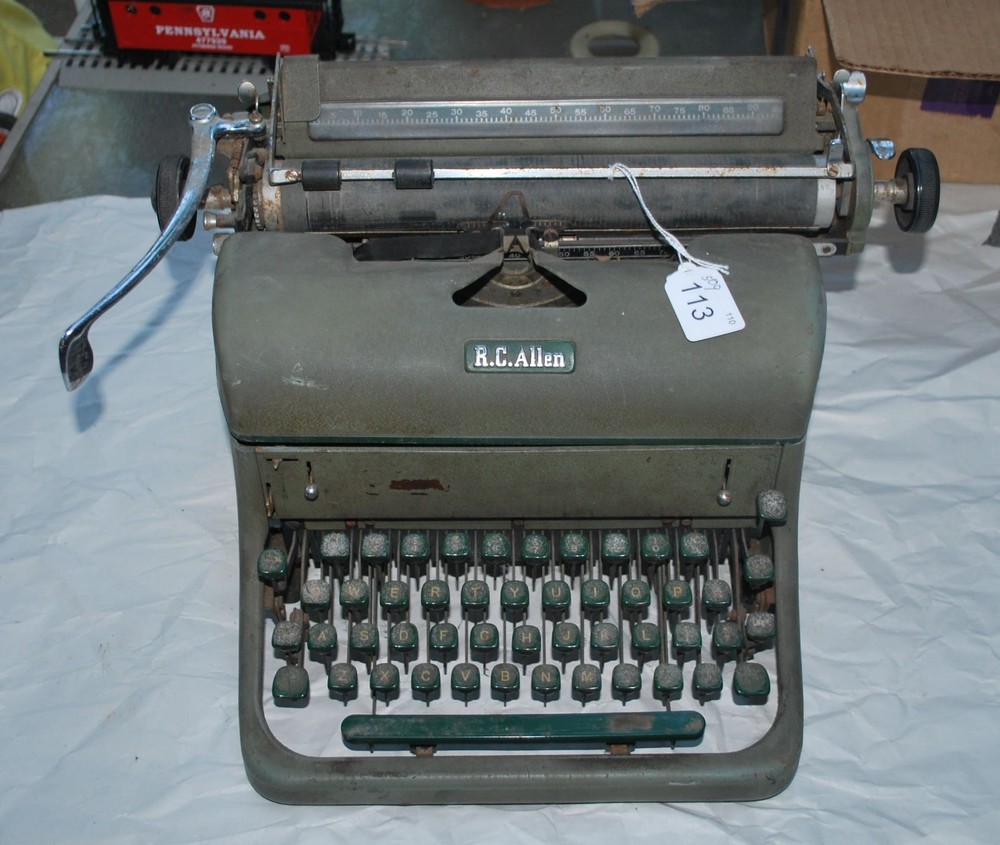Vintage RC Allen Typewriter
