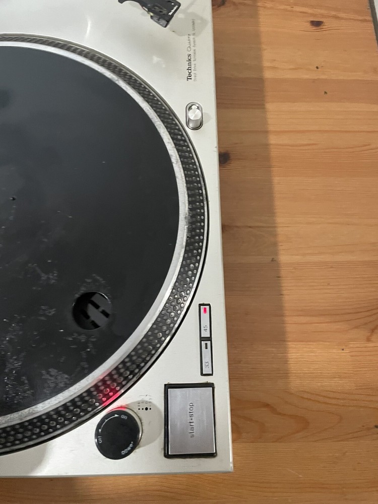 2-Technics SL-1200MK2 DJ Turntables - Silver