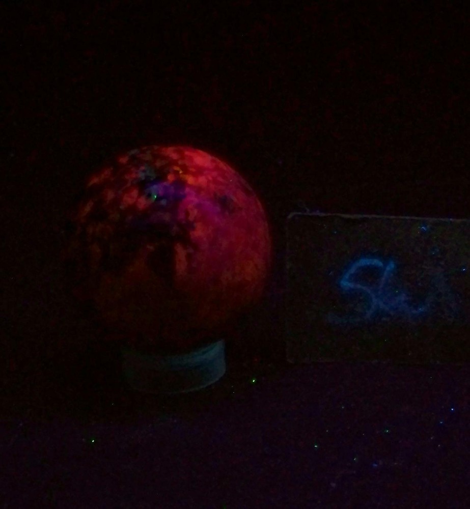 Fluorescent Hackmanite Mont St Hilaire 32mm Sphere 4205